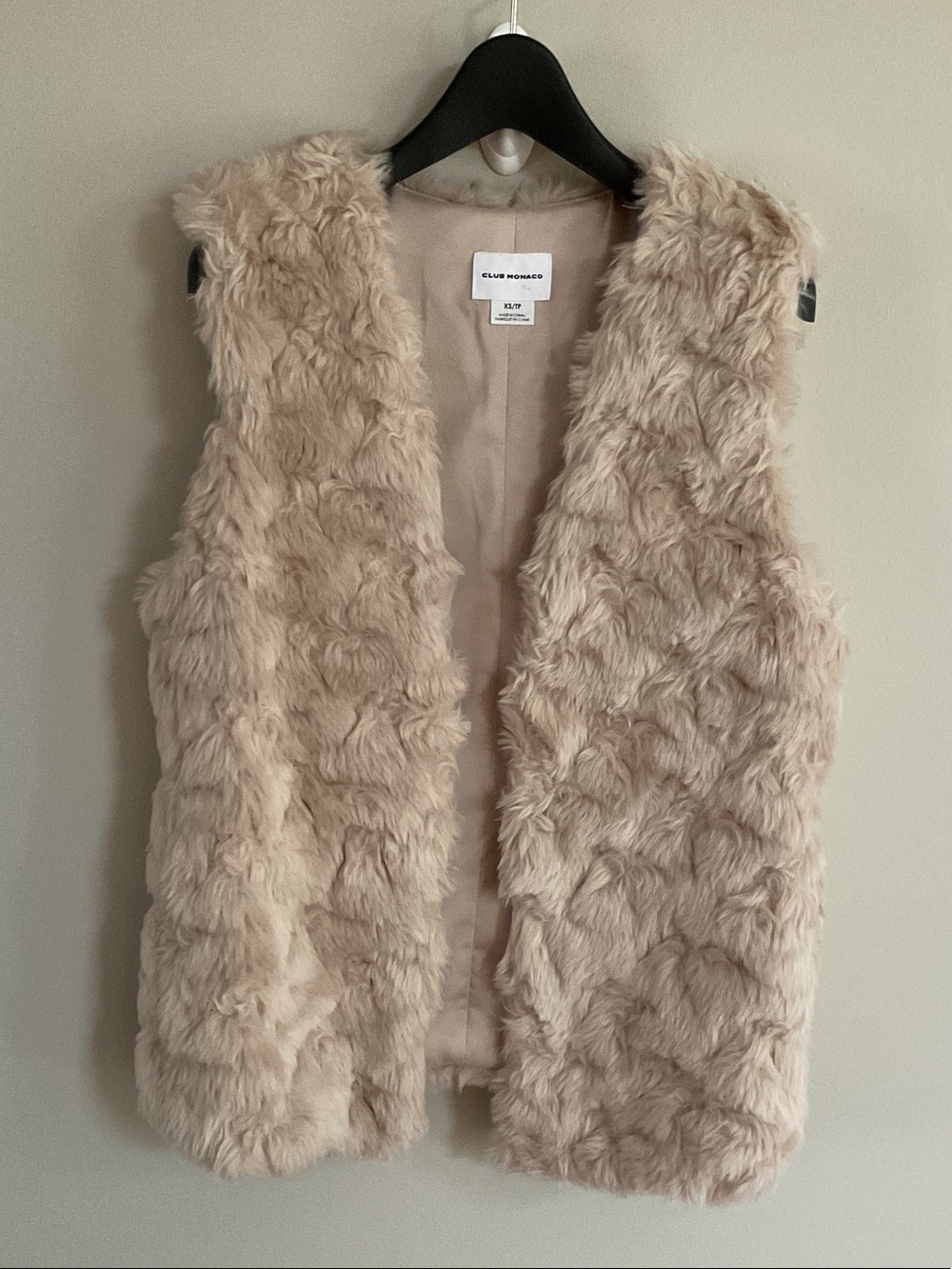Club Monaco Plush Faux Fur Vest — Light Beige